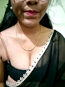 Snapshot of Telugu___Sexygirl___Naidu chatting on October 16, 8:59 am Telugu   Sexygirl   Naidu online show from October 16, 8:59 am