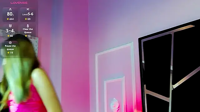 Breezelle online show from October 19, 3:56 pm