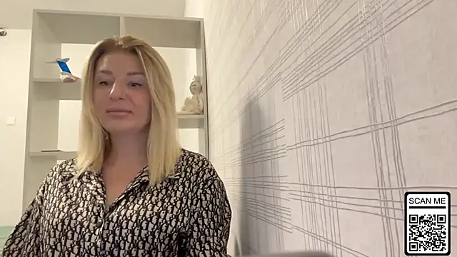 Blondie xoxoxo online show from October 14, 6:58 am