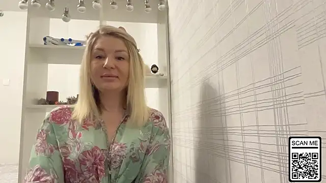 Blondie xoxoxo online show from December 14, 9:36 am