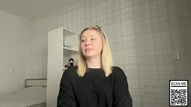 Blondie xoxoxo online show from February 11, 8:41 am