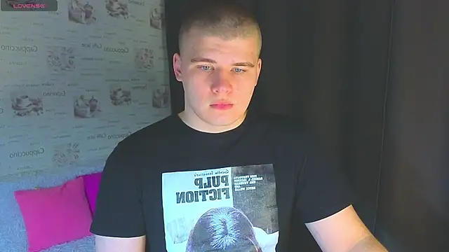 kittenmurr online show from October 12, 8:19 pm