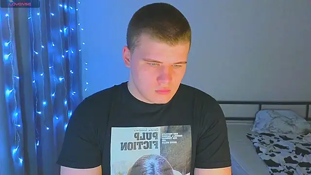 kittenmurr online show from November 24, 2:33 am