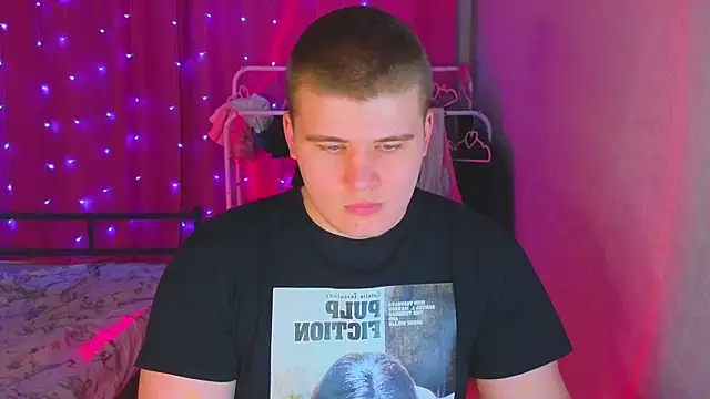 Snapshot of kittenmurr chatting on March 3, 9:21 pm kittenmurr online show from March 3, 9:21 pm