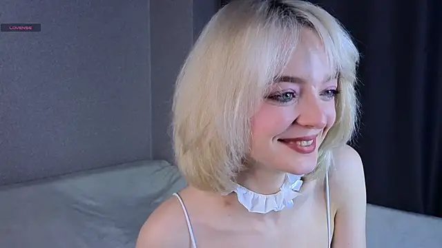 ShizukaBlanche online show from November 3, 5:31 am