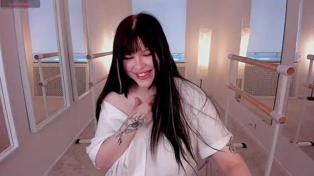 oh my lilith online show from October 3, 5:15 am