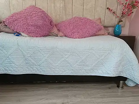 DarlingDuchess  online show from September 25, 2:54 pm