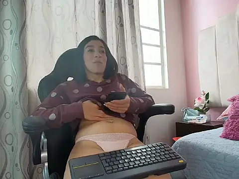 DarlingDuchess  online show from September 26, 3:38 pm