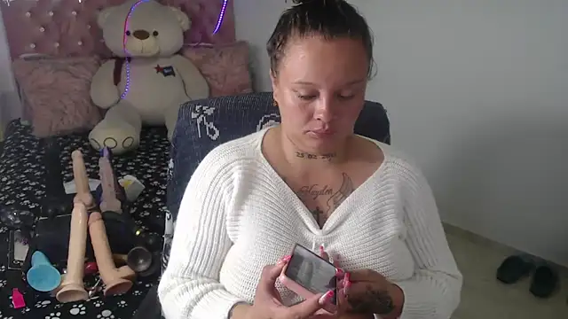 patty squirt  online show from December 17, 2:50 am