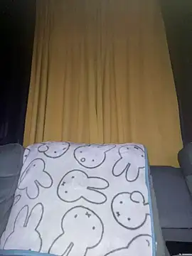 melyiaaa online show from July 4, 5:57 am