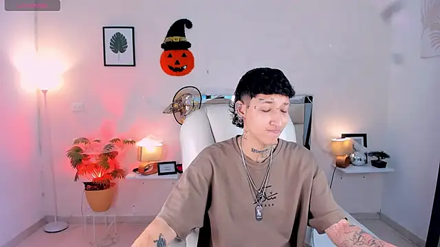 Luci Rose online show from October 21, 2:12 am