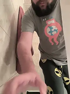 Snapshot of Ole_Plus chatting on February 25, 9:08 am Ole Plus online show from February 25, 9:08 am