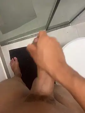 Snapshot of Ccffffjjik chatting on November 13, 6:23 am Ccffffjjik online show from November 13, 6:23 am