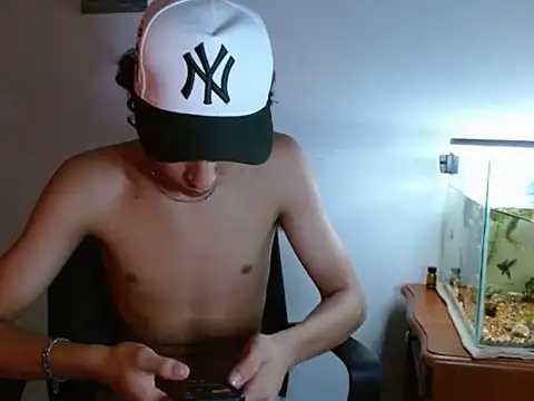 Xtremeplay 18 online show from September 26, 8:13 pm