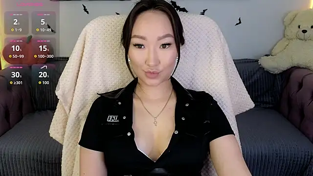 Snapshot of Mary_Driden chatting on October 31, 11:00 am Mary Driden online show from October 31, 11:00 am