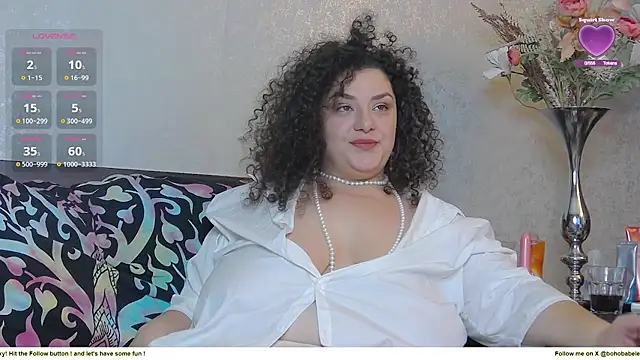 Snapshot of BohoBabeLexy chatting on October 22, 9:09 am BohoBabeLexy online show from October 22, 9:09 am