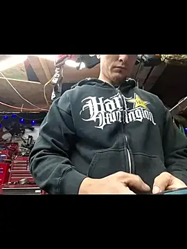 twistafatpipe online show from February 11, 2:00 pm