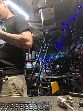 twistafatpipe online show from April 14, 10:05 pm