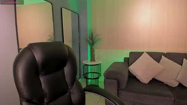 AyshelBrown online show from November 14, 3:49 am