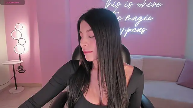 Snapshot of MaddisonTaylor1 chatting on May 3, 5:19 pm MaddisonTaylor1 online show from May 3, 5:19 pm