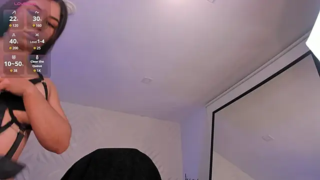 Snapshot of MilaColeman chatting on March 26, 3:34 am MilaColeman online show from March 26, 3:34 am