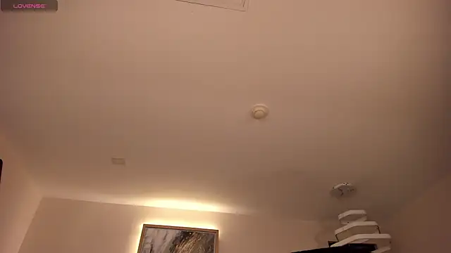 Snapshot of MilaColeman chatting on April 1, 3:07 am MilaColeman online show from April 1, 3:07 am