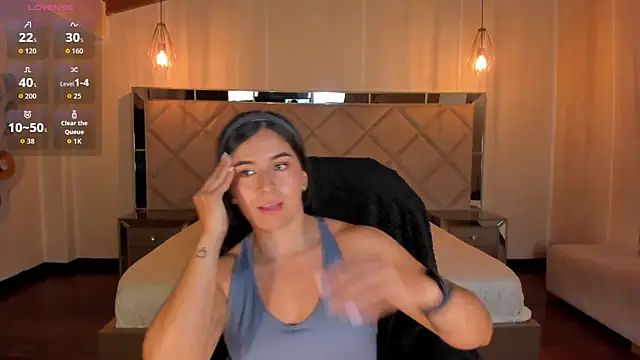 Snapshot of MilaColeman chatting on April 9, 6:19 am MilaColeman online show from April 9, 6:19 am