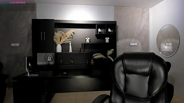 Snapshot of MilaColeman chatting on June 11, 3:59 am MilaColeman online show from June 11, 3:59 am
