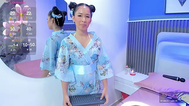 lily  star online show from November 30, 3:21 am