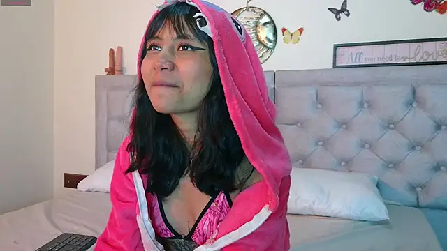 Snapshot of NubesNubladas chatting on November 13, 3:49 am NubesNubladas online show from November 13, 3:49 am