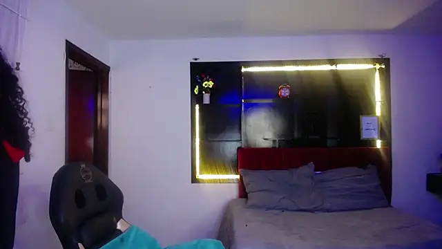 emiily smith1 online show from November 16, 12:55 pm