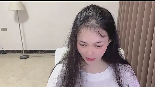 Snapshot of zora-168 chatting on October 18, 3:31 am zora-168 online show from October 18, 3:31 am