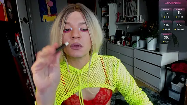Kkkylie online show from May 7, 5:24 am