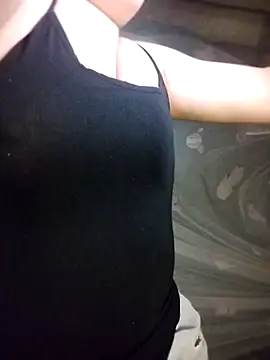 Snapshot of Kuncute chatting on September 8, 5:56 pm Kuncute online show from September 8, 5:56 pm