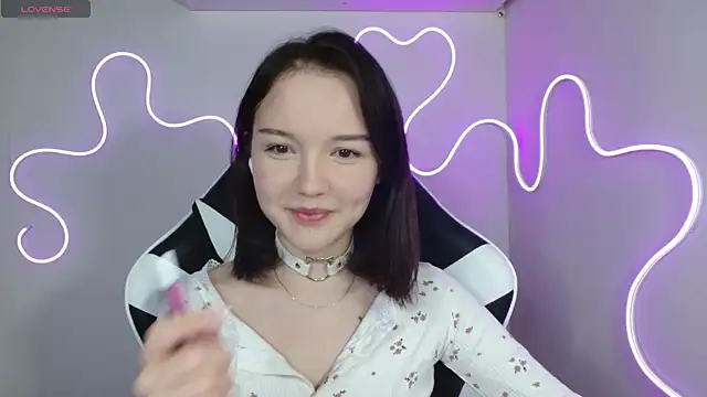 DemiWildcat online show from November 5, 10:15 am