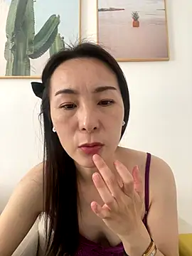 manmanyu520 online show from October 9, 2:09 am