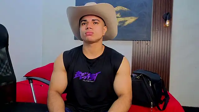 Snapshot of DylanGuss chatting on October 9, 12:03 pm DylanGuss online show from October 9, 12:03 pm