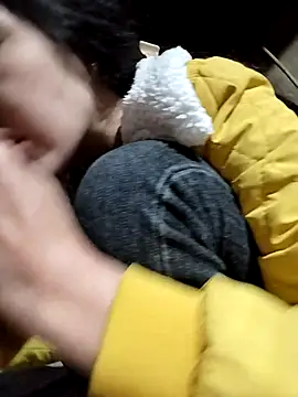 Snapshot of Sinejdk3 chatting on February 5, 11:59 am Sinejdk3 online show from February 5, 11:59 am