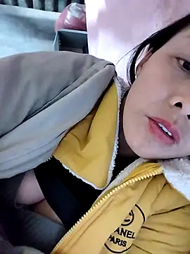 Snapshot of Sinejdk3 chatting on February 7, 12:14 am Sinejdk3 online show from February 7, 12:14 am