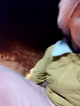 Snapshot of Sinejdk3 chatting on February 9, 8:29 am Sinejdk3 online show from February 9, 8:29 am