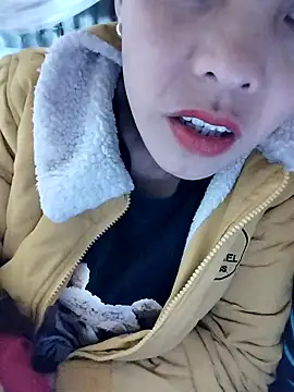 Snapshot of Sinejdk3 chatting on February 12, 12:05 am Sinejdk3 online show from February 12, 12:05 am