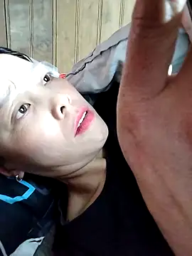 Snapshot of Sinejdk3 chatting on February 12, 2:23 pm Sinejdk3 online show from February 12, 2:23 pm