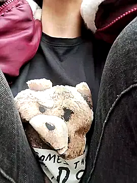 Snapshot of Sinejdk3 chatting on February 15, 5:59 am Sinejdk3 online show from February 15, 5:59 am