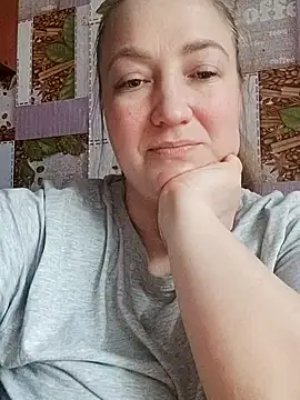 Kiss Eva online show from February 14, 2:58 pm