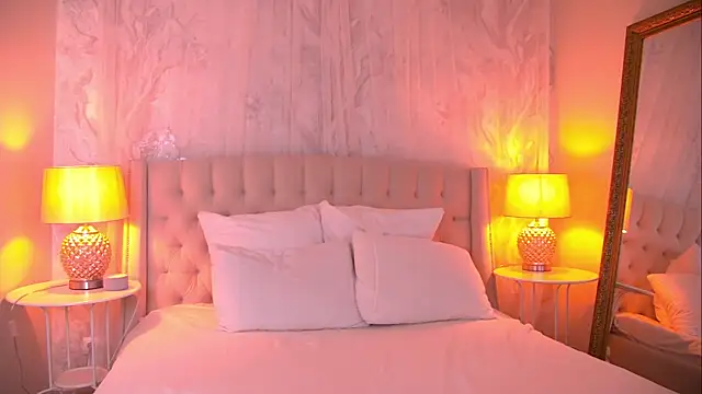 AshleyEvance online show from April 16, 6:36 am