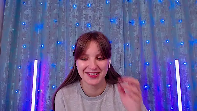 Leonaalove online show from December 18, 8:20 am