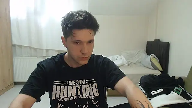 Snapshot of 2handsomemann chatting on May 26, 10:00 am 2handsomemann online show from May 26, 10:00 am