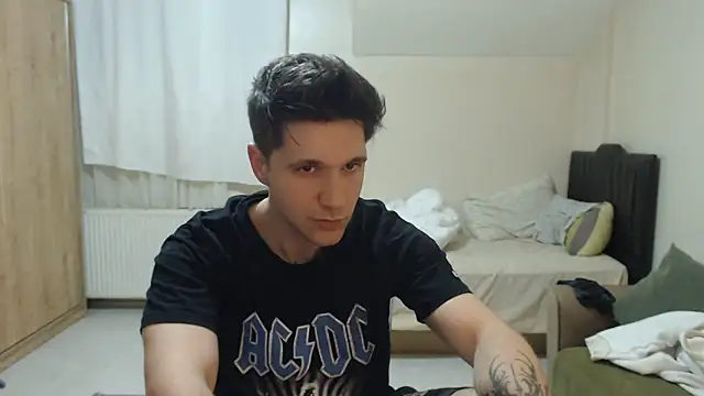 Snapshot of 2handsomemann chatting on May 29, 8:07 pm 2handsomemann online show from May 29, 8:07 pm