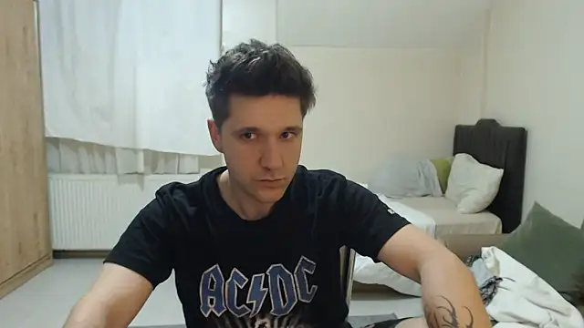 Snapshot of 2handsomemann chatting on May 30, 9:56 pm 2handsomemann online show from May 30, 9:56 pm