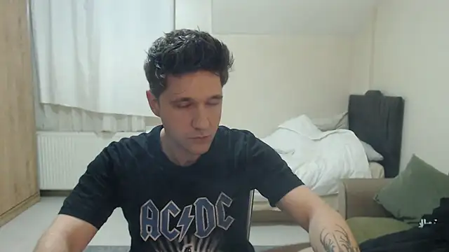 Snapshot of 2handsomemann chatting on May 31, 7:26 pm 2handsomemann online show from May 31, 7:26 pm